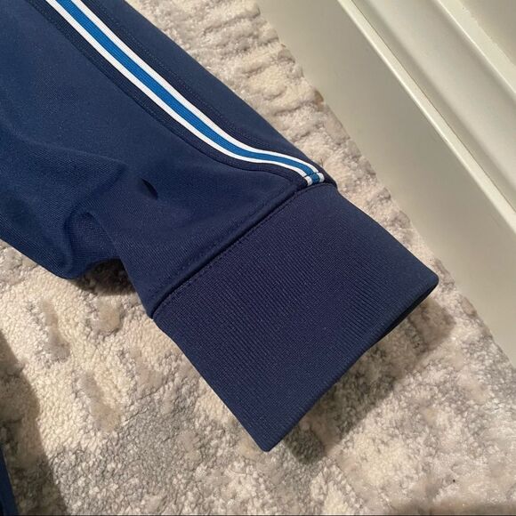 🚨 3 for $25 - AMERICAN Eagle Navy Bomber Sweatshirt - Picture 4 of 11